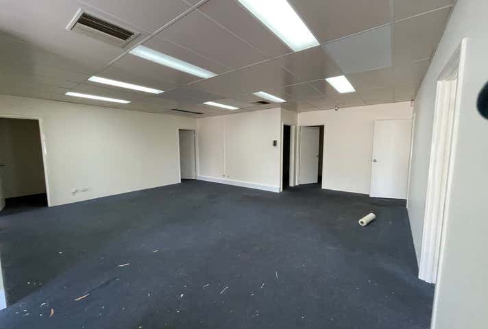 21 Denninup Way Malaga WA 6090 - Image 6