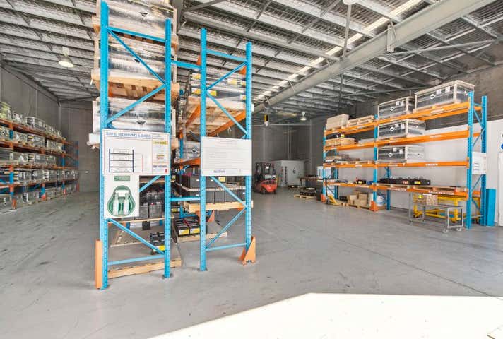 Pinnacle Complex, 58-62 Keane Street Currajong QLD 4812 - Image 9