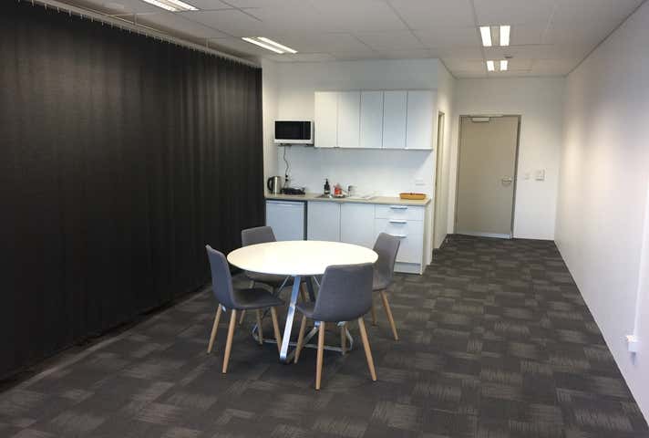 18/210 Queen Victoria Street North Fremantle WA 6159 - Image 5