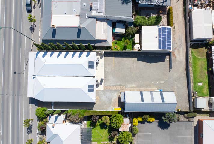 24 North Terrace Port Elliot SA 5212 - Image 6