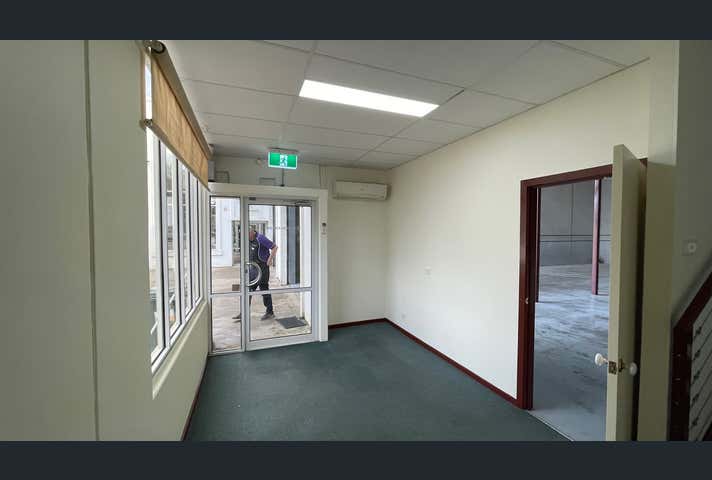 Unit  7, 18-20 Redland Drive Mitcham VIC 3132 - Image 5