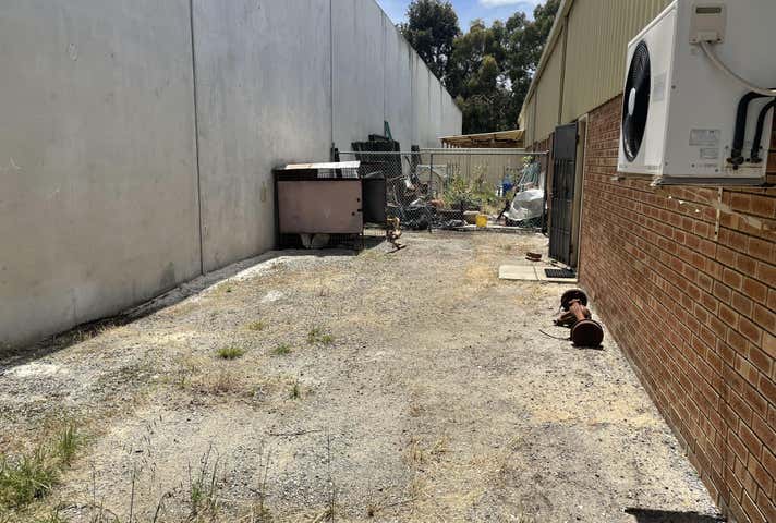 1/33 Gillam Drive Kelmscott WA 6111 - Image 15