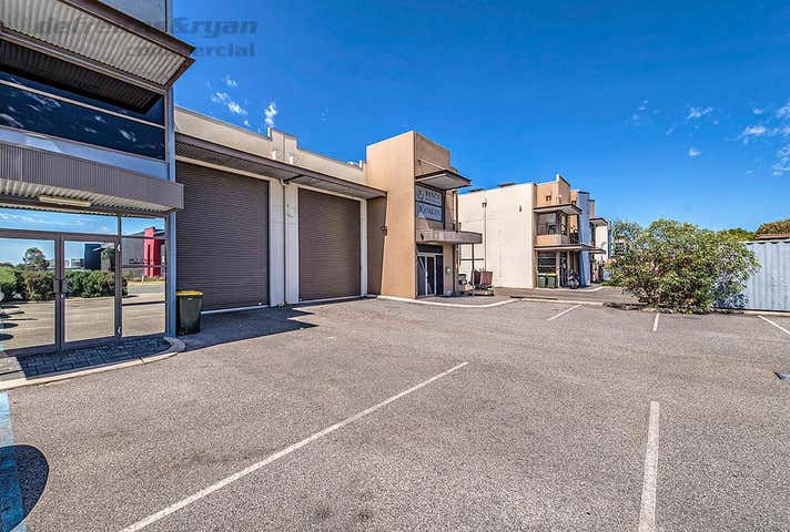 2/11 Blackly Row Cockburn Central WA 6164 - Image 4