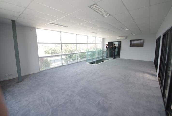 13/13/2 Burleigh Street Spotswood VIC 3015 - Image 2