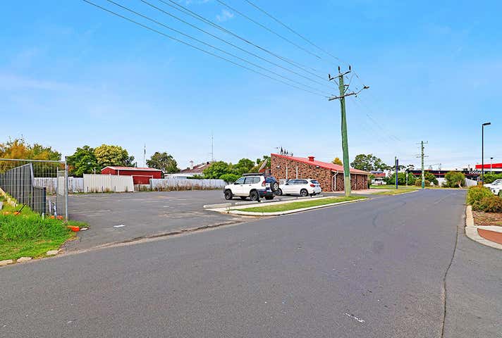 6 Strickland Street Bunbury WA 6230 - Image 16