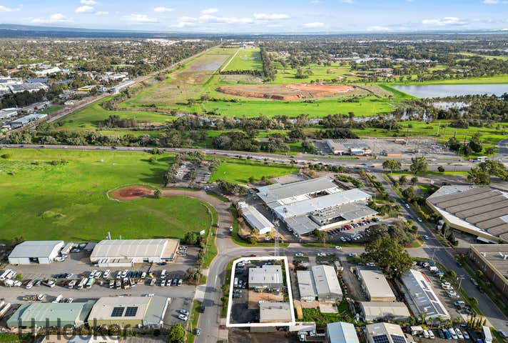 7 Barfield Crescent Edinburgh North SA 5113 - Image 32