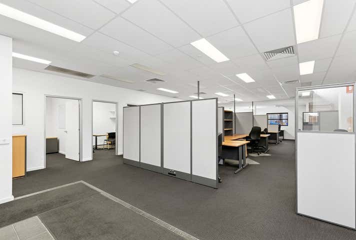 1/1 Reeves Court Breakwater VIC 3219 - Image 2