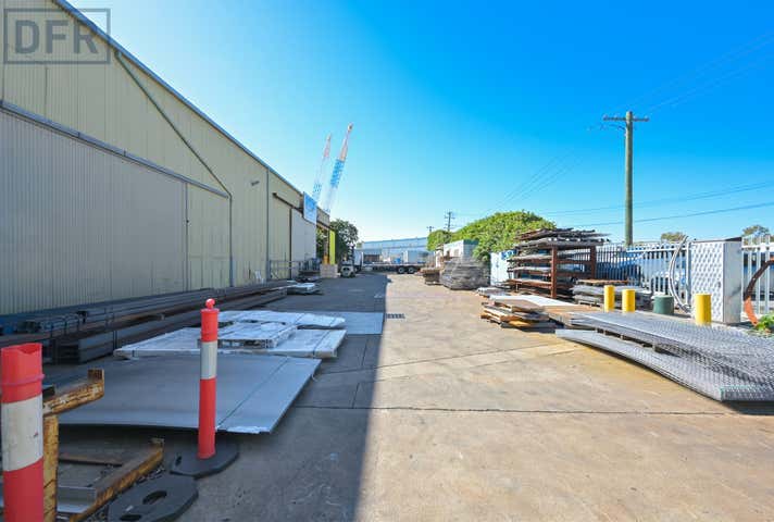 4 Rollings Crescent Kwinana Beach WA 6167 - Image 12