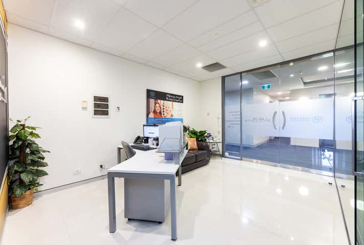 110/6 Waterfront Place Robina QLD 4226 - Image 4