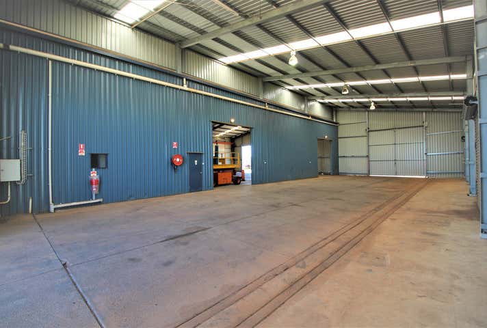 1 / 12 Enterprise Street Wilsonton QLD 4350 - Image 6