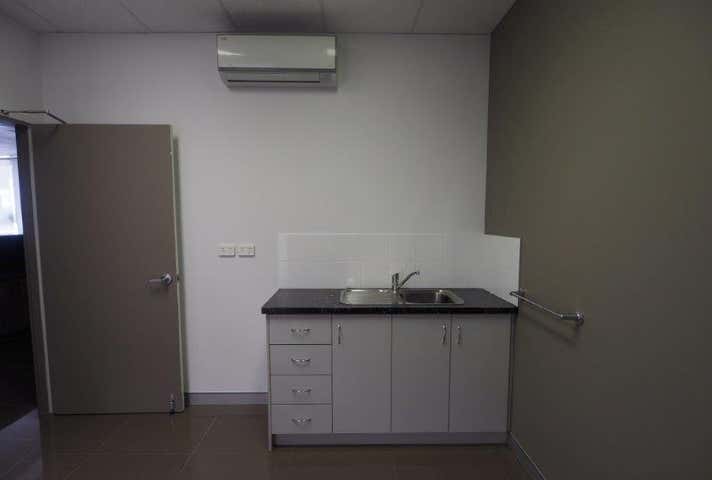 26 Distinction Rd Wangara WA 6065 - Image 17