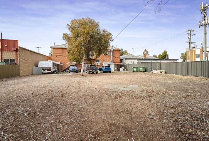 2/319 Wagga Road Lavington NSW 2641 - Image 5