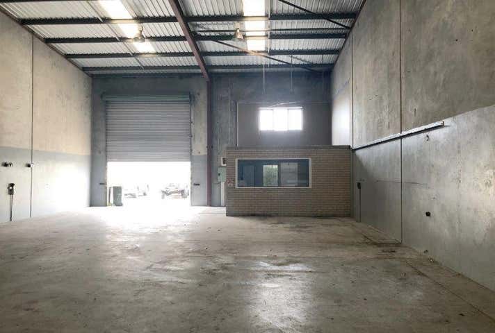 Unit 6, 32 Howson Way Bibra Lake WA 6163 - Image 5