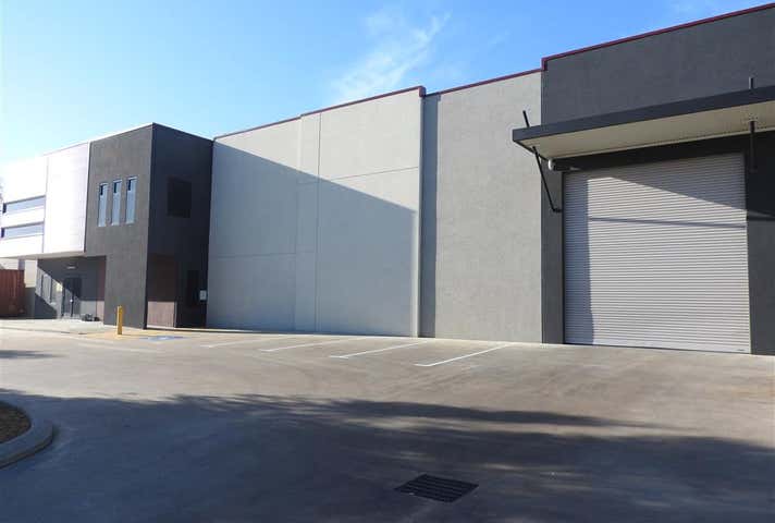 2/17 Sphinx Way Bibra Lake WA 6163 - Image 1