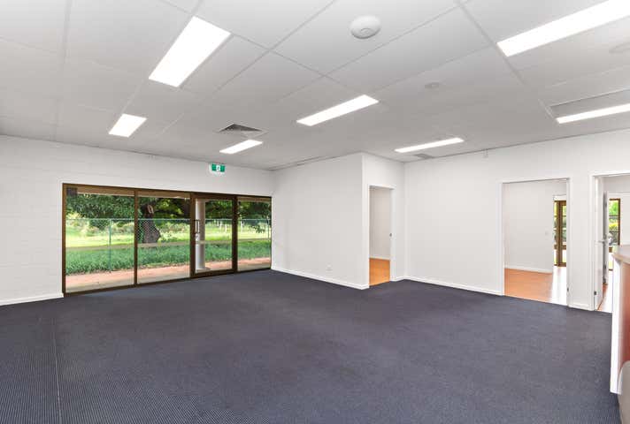 Suite 5, 12-16 Fulham Road Pimlico QLD 4812 - Image 6