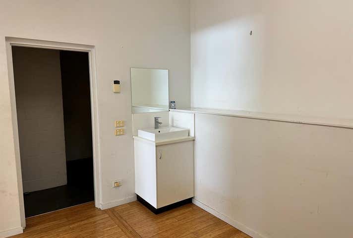 Shop 4, 90-92 Lake Street Cairns City QLD 4870 - Image 5