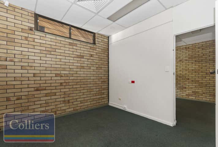 5/42 Ross River Road Mundingburra QLD 4812 - Image 5