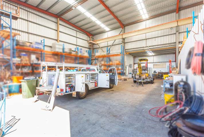 35 Kimmer Place Queens Park WA 6107 - Image 12