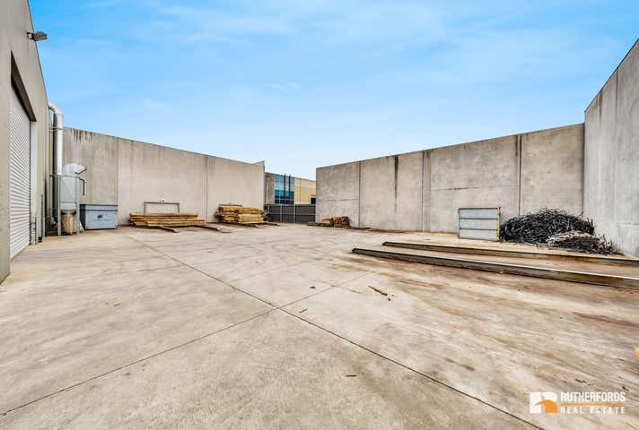 22 Yellowbox Drive Craigieburn VIC 3064 - Image 3