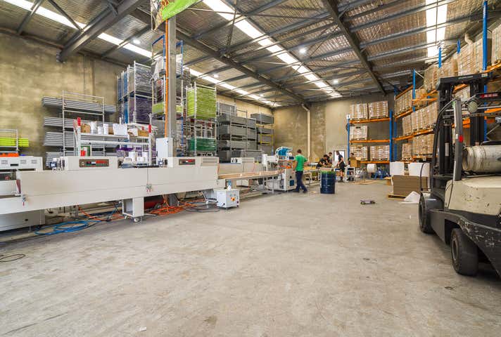 9 Cutting Way Yangebup WA 6164 - Image 9