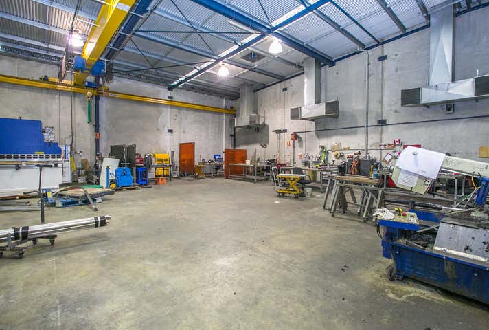 7 Tacoma Circuit Canning Vale WA 6155 - Image 4