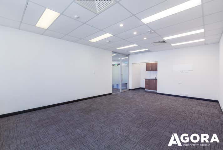 Unit 1 &2 / 53 Bushland Ridge Bibra Lake WA 6163 - Image 9