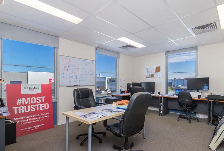 7 Purser Loop Bassendean WA 6054 - Image 3