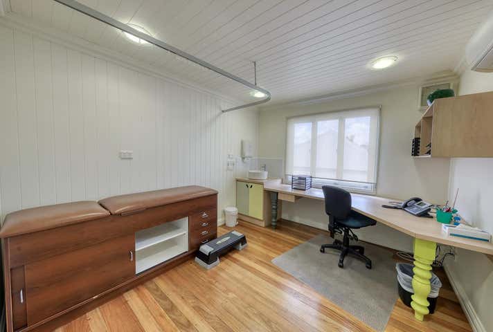 447-449 Draper Street Parramatta Park QLD 4870 - Image 16