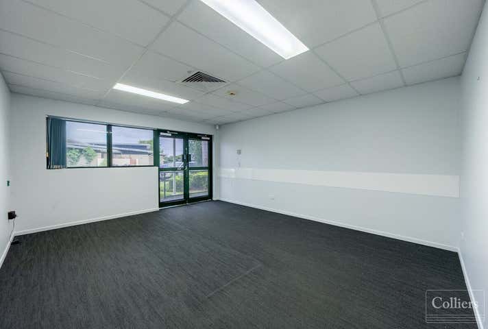 8 Martinez Avenue West End QLD 4810 - Image 4