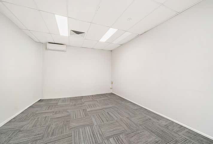 9A /77 Redcliffe Parade Redcliffe QLD 4020 - Image 4