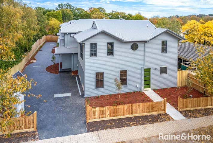 1/48 Brantome Street Gisborne VIC 3437 - Image 1