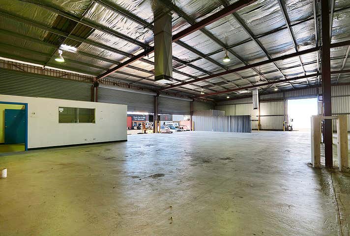 Unit 1, 121 Vulcan Road Canning Vale WA 6155 - Image 11