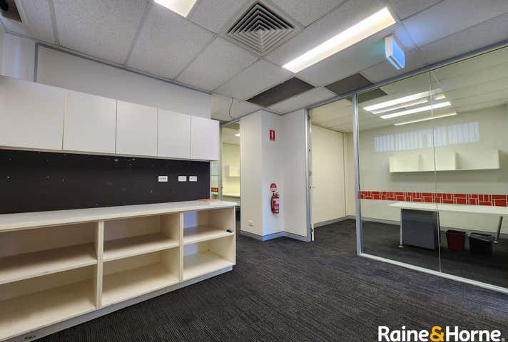 404 Gympie Road Strathpine QLD 4500 - Image 9