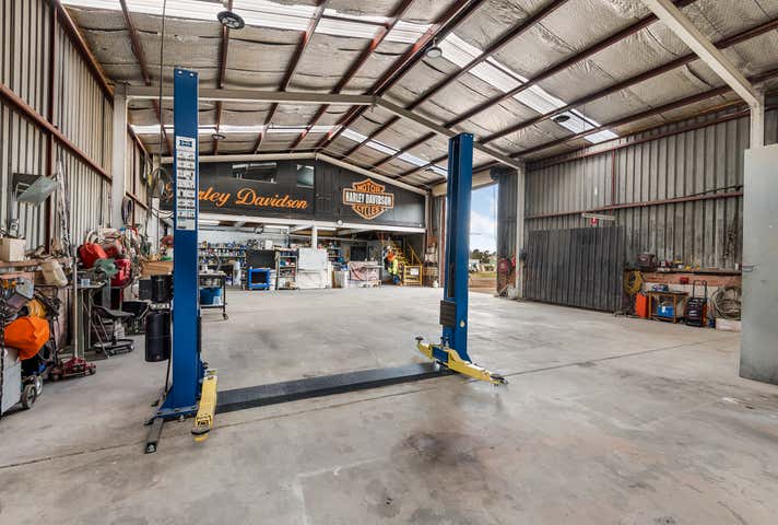 15 & 17 Rohs Road East Bendigo VIC 3550 - Image 9