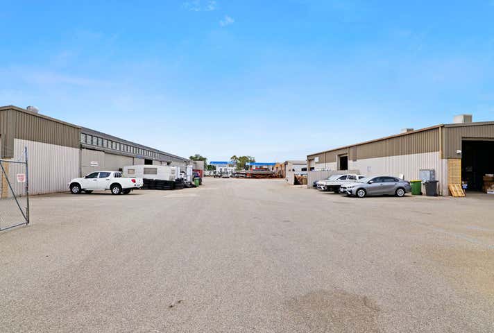 Unit 2, 8 Ryelane Street Maddington WA 6109 - Image 12