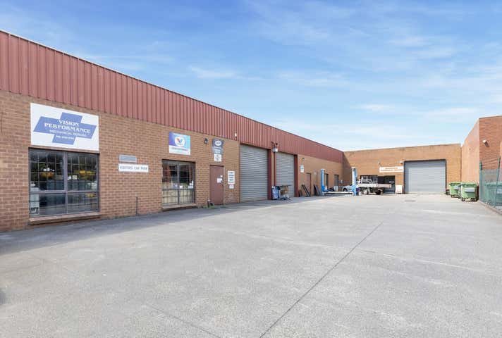 1/13-15 Sussex Court Sunbury VIC 3429 - Image 2