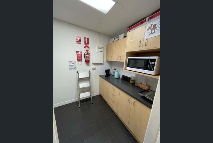 1a/14 Heussler Terrace Milton QLD 4064 - Image 8