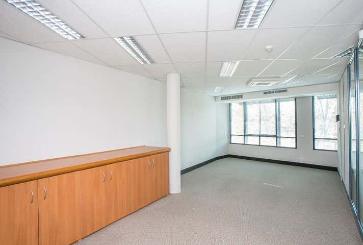 3 / 10 Eastbrook Terrace East Perth WA 6004 - Image 7