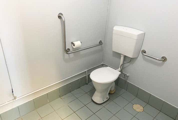 OFFICE/DISPLAY/WAREHOUSE, 1/12 Day Road East Rockingham WA 6168 - Image 9