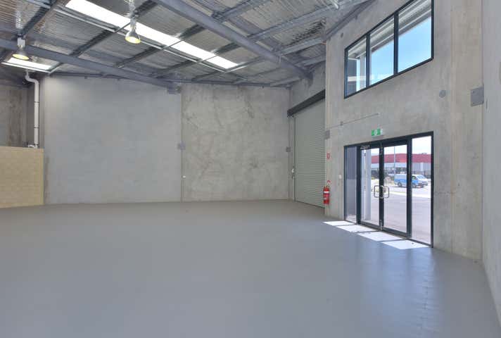 2/15 Comserv Loop Ellenbrook WA 6069 - Image 3