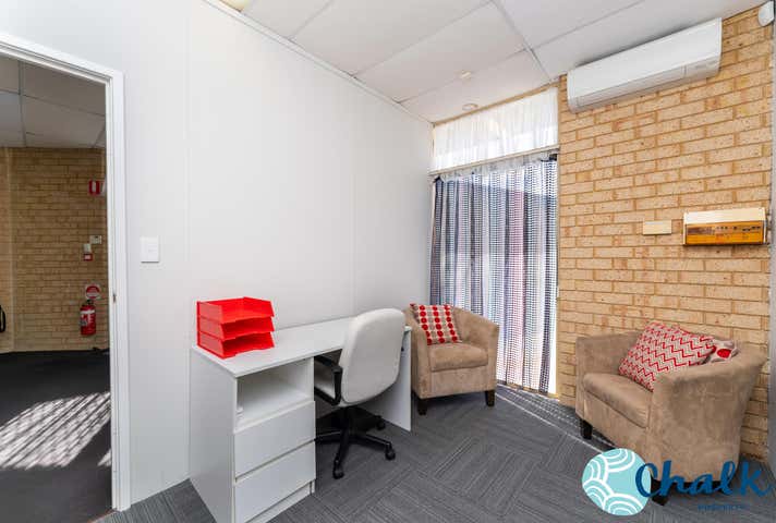 4/4 Leach Crescent Rockingham WA 6168 - Image 13