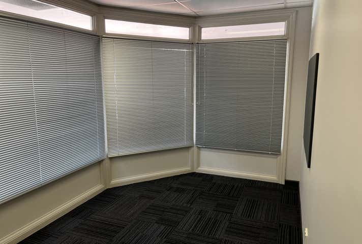 Village Lane, 20-32 Lake Street "Village Lane" Cairns City QLD 4870 - Image 4