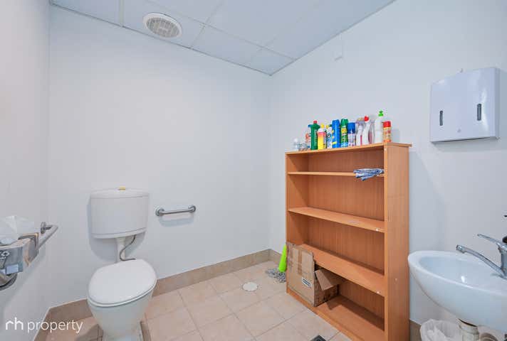 8/8 Hurley Street Canning Vale WA 6155 - Image 26