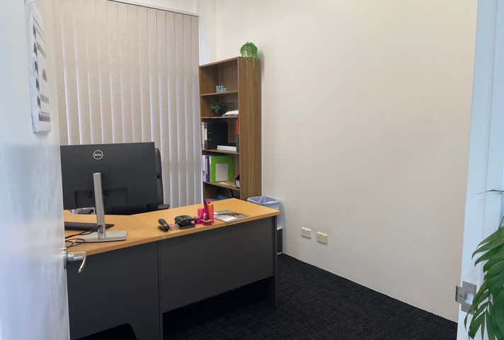 1/214 Mulgrave Road Westcourt QLD 4870 - Image 6