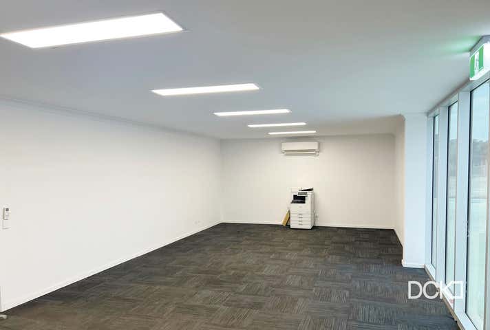 1/18  Rohs Road East Bendigo VIC 3550 - Image 3