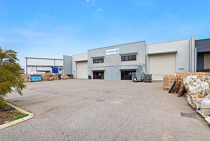 14 Tacoma Circuit Canning Vale WA 6155 - Image 32