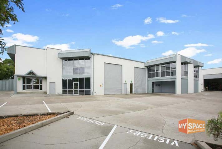 2/5 Cary Grove Minto NSW 2566 - Image 1