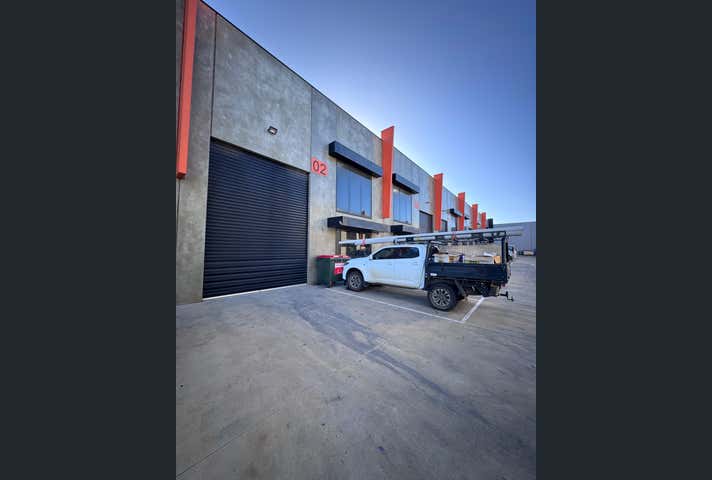 2/73 Eucumbene Drive Ravenhall VIC 3023 - Image 2