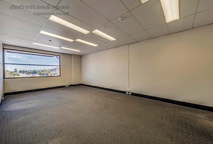 2/11 Blackly Row Cockburn Central WA 6164 - Image 9