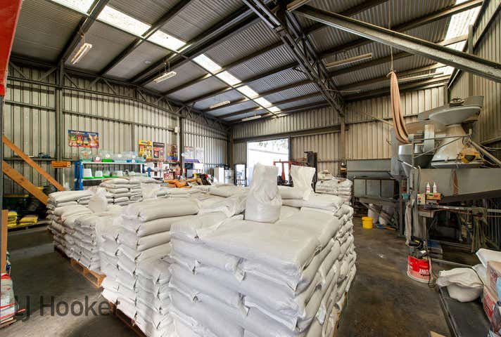 13 Bradpole Road Edinburgh North SA 5113 - Image 17